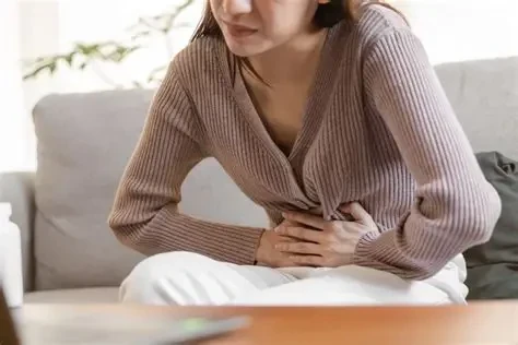Cách giải quyết tình trạng táo bón ở dân văn phòng