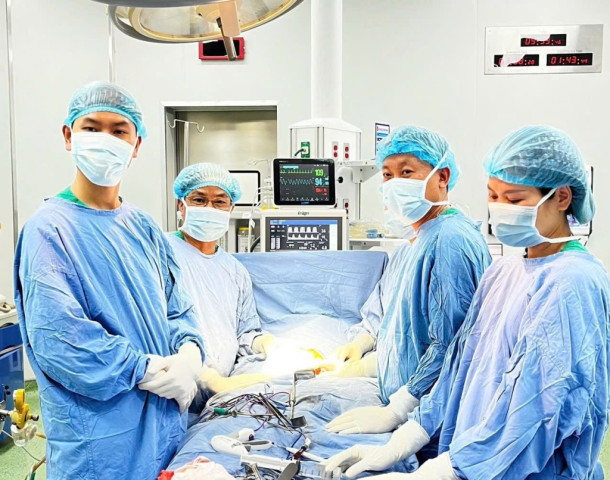 Ba ca mổ trong hai ngày: Cảnh báo nguy cơ u ổ bụng ở trẻ em phát hiện muộn