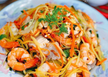 Gỏi đu đủ tôm thịt giòn mát, giải nhiệt ngày nóng cho cả gia đình