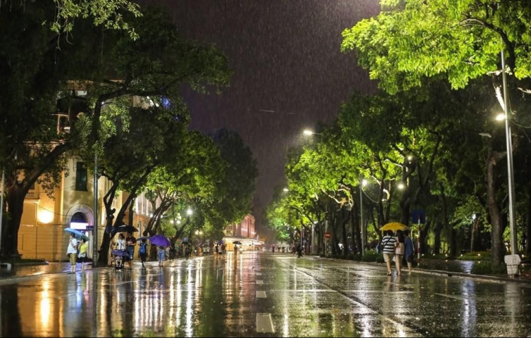 Thời tiết 20/3: Hà Nội đêm mưa, TP. Hồ Chí Minh nắng nóng