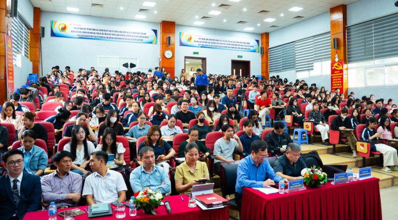 Học viện Y -Dược học cổ truyền Việt Nam chủ động đổi mới, sẵn sàng cho kì thi đánh giá năng lực hành nghề bác sĩ