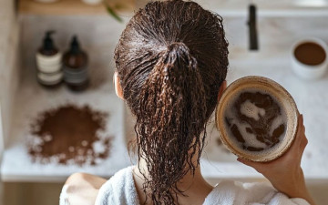 Mẹo dưỡng tóc bằng cà phê đơn giản, hiệu quả