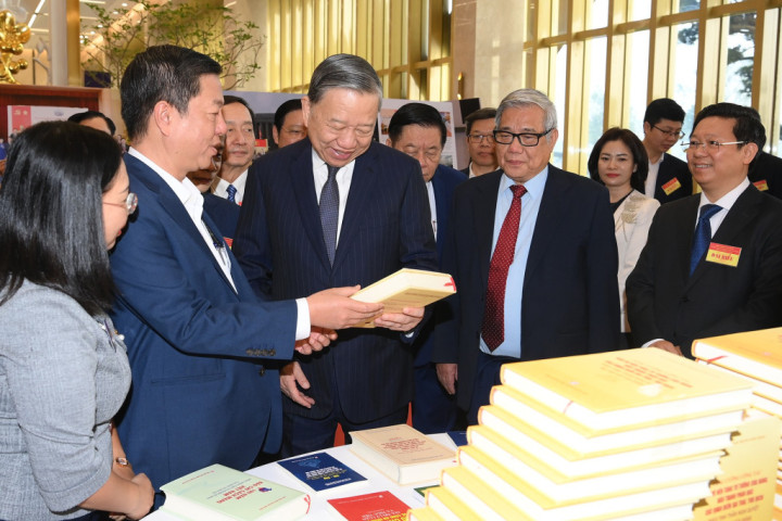Tăng cường sự lãnh đạo của Đảng đối với hoạt động xuất bản trong tình hình mới