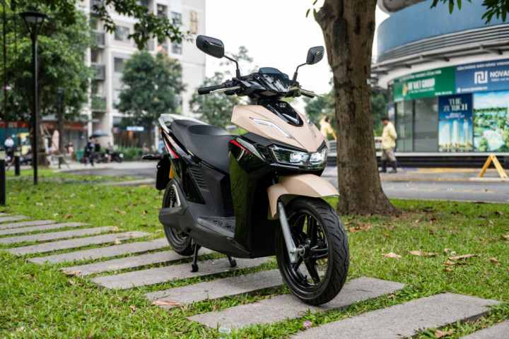 Trải nghiệm VinFast Viper: Đi phố linh hoạt, đổi pin nhanh hơn đổ xăng, chi phí sử dụng thấp