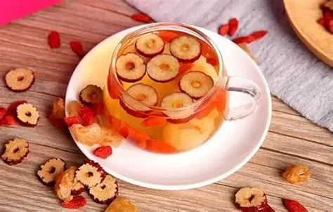 Cách pha trà táo đỏ giúp bổ máu, dễ ngủ