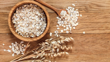 100g yến mạch bao nhiêu calo?