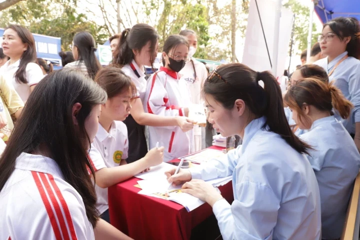 Tăng cường kết nối đào tạo và việc làm ngành y