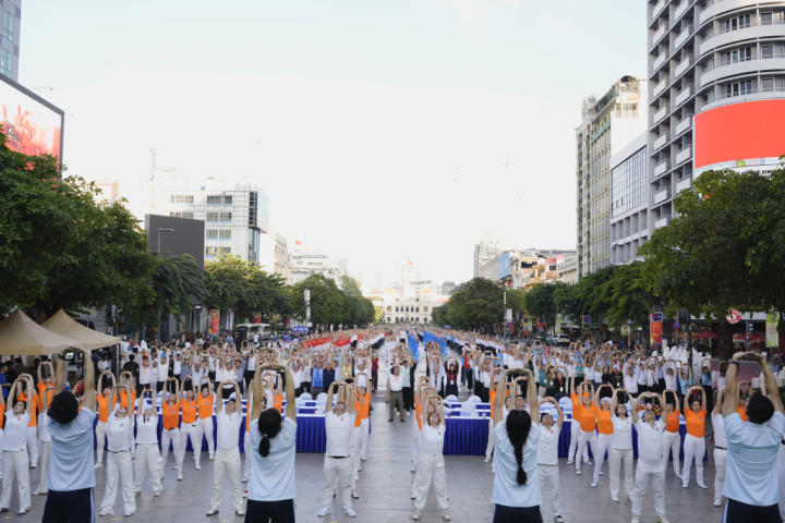 Vinamilk đồng hành cùng ngành y tế TP. Hồ Chí Minh chăm sóc sức khỏe cộng đồng