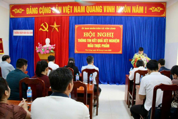 Thái Nguyên: Tạm đình chỉ hiệu trưởng Trường mầm non Hòa Bình cho trẻ ăn thịt lợn nhiễm dịch tả