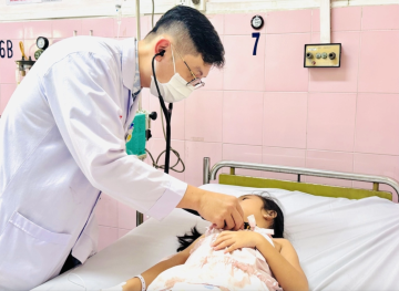TP. Hồ Chí Minh: 53 học sinh nhập viện nghi ngộ độc thực phẩm