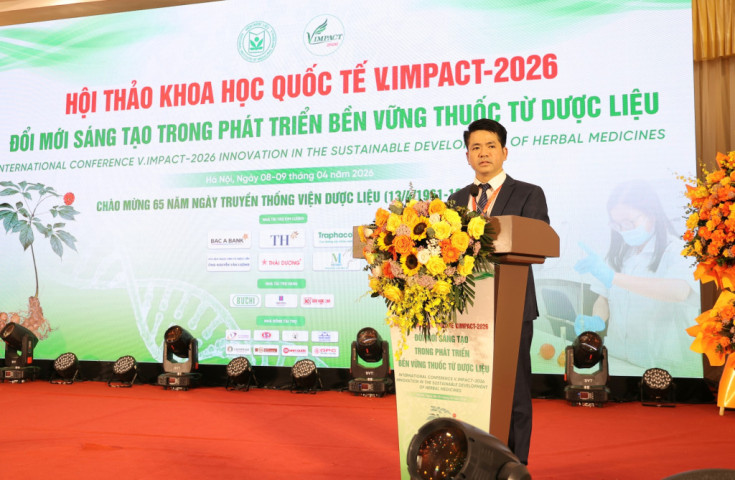 Khai thác dược liệu Việt theo hướng đổi mới, phát triển bền vững