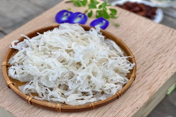 Cách chế biến rong sụn thành đồ ăn dưỡng nhan đơn giản tại nhà