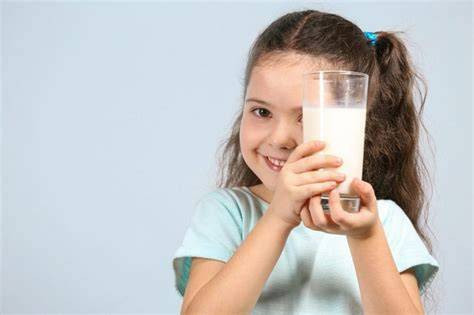 Sữa tươi cao đạm là gì và những ai nên sử dụng loại sữa này?