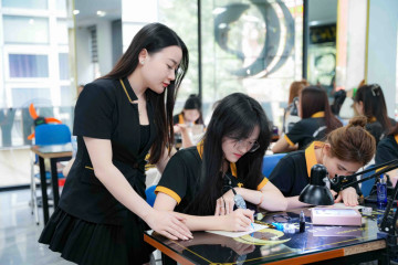 Mrs. Tuyết Liên – Giảng viên Phun thêu thẩm mỹ được vinh danh "Bàn tay vàng Fabia 2026"