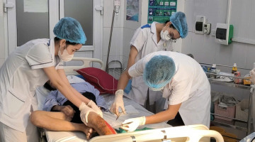 Vết xước nhỏ, hậu quả lớn: Nhiều ca hoại tử chân nguy kịch vì xử lý sai
