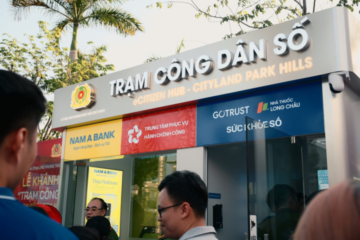 Định danh VNeID để mua thuốc "đúng người - đúng toa" tại Trạm Công dân số