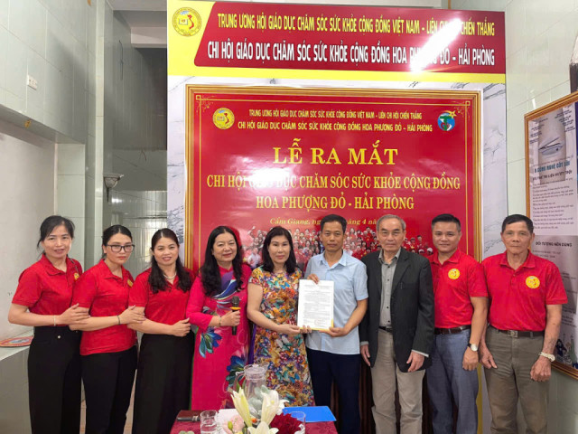 Ra mắt Chi hội Giáo dục Chăm sóc Sức khỏe Cộng đồng Hoa Phượng Đỏ tại Hải Phòng