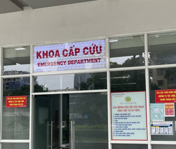 TP. Hồ Chí Minh: Hàng chục học sinh nhập viện nghi ngộ độc, có ca phải thở máy
