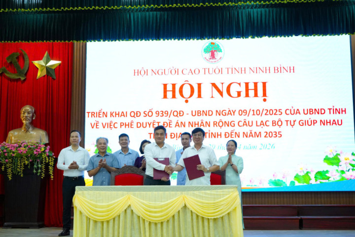 CTCP Đầu tư sức khỏe cộng đồng phối hợp Hội Người cao tuổi tỉnh Ninh Bình triển khai Đề án 939