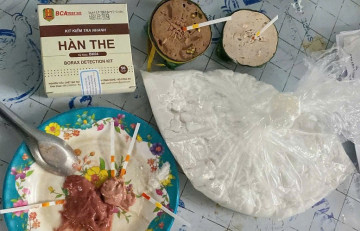 Phát hiện hàng trăm kg giò chả có chứa hàn the ở Ninh Bình