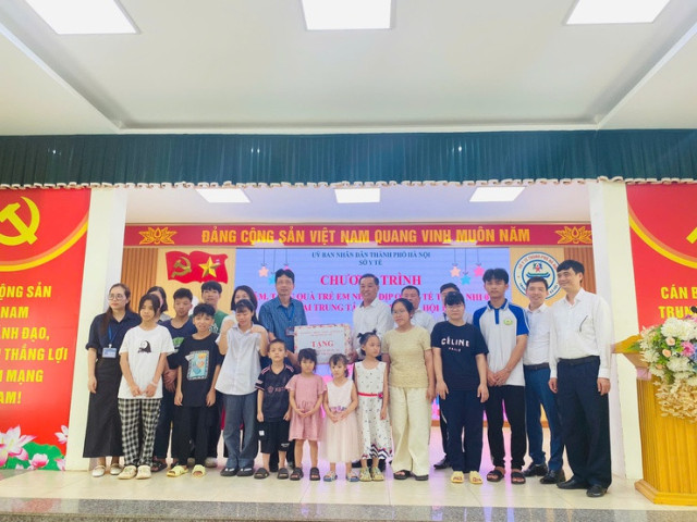 Hà Nội tăng cường chăm sóc sức khỏe cho trẻ khuyết tật tại các cơ sở bảo trợ xã hội