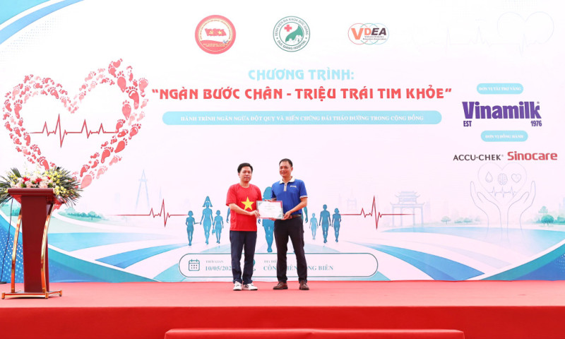 Vinamilk Sure Đồng Hành Cùng Chương Trình “Ngàn Bước Chân – Triệu Trái Tim Khỏe”