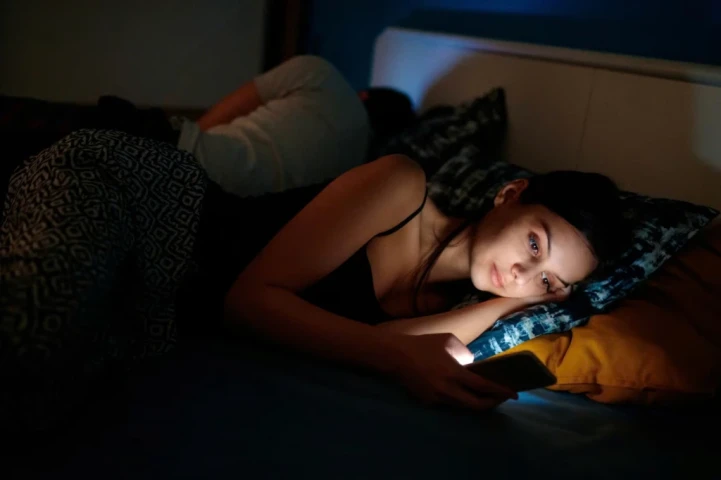Thức khuya khiến làn da lão hóa nhanh ra sao?