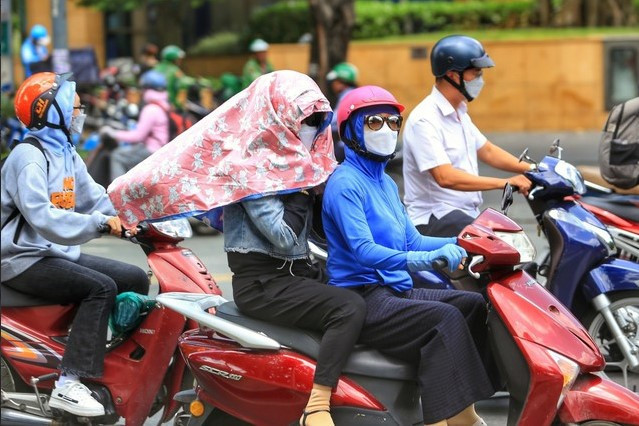 Sốc nhiệt ngày nắng nóng: Bác sĩ cảnh báo mối nguy hiểm khôn lường gây tổn thương não