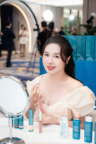 CEO Hoàng Phương: Làm đẹp bằng sự hiểu biết, an toàn, cống hiến và trách nhiệm nghề