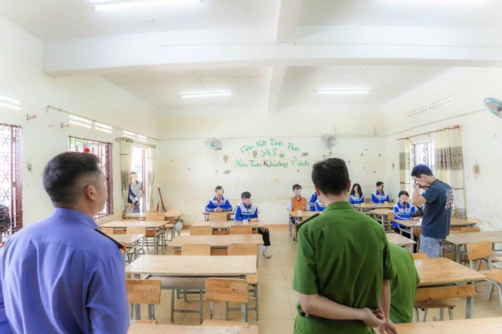 Khởi tố đối tượng cưỡng ép học sinh lớp 8 dẫn đến tự tử