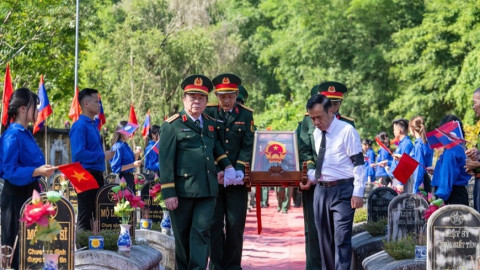 Thanh Hóa: Truy điệu, an táng 19 hài cốt liệt sĩ quân tình nguyện và chuyên gia hy sinh tại Lào