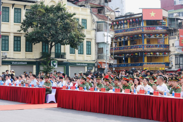 40.000 sản phẩm dinh dưỡng Vinamilk tiếp sức chương trình “Tổ quốc bình yên”