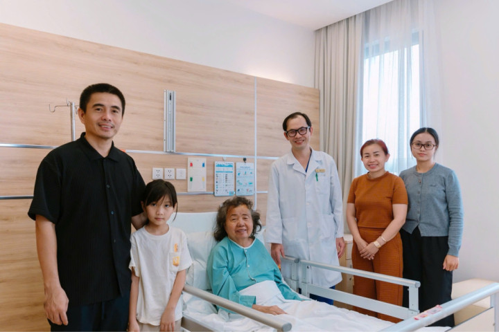 Áp dụng phác đồ đa mô thức, Vinmec Central Park phẫu thuật thành công ca u não phức tạp cho bệnh nhân Campuchia