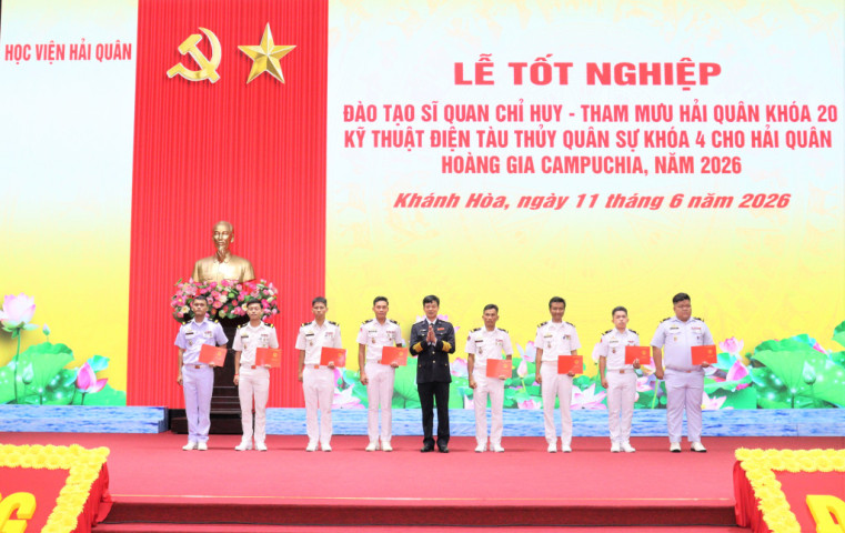 Học viện Hải quân Lễ tốt nghiệp đào tạo sĩ quan Chỉ huy - Tham mưu Hải quân Kỹ thuật điện tàu thuỷ quân sự cho Hải quân Hoàng gia Campuchia