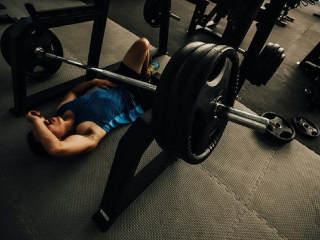Vừa nhậu xong có nên vào phòng gym?