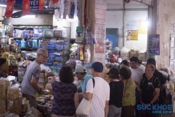 Từ chợ dân sinh đến "chợ số":  Văn hóa mua bán của người Việt đang chuyển mình rõ rệt