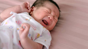 Nhận biết sớm dấu hiệu nhiễm khuẩn đường ruột ở trẻ sơ sinh để tránh biến chứng nguy hiểm