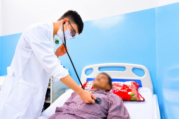 Cứu sống cụ ông 72 tuổi ngừng tim nhờ kỹ thuật E-CPR