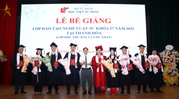 Bế giảng Lớp đào tạo nghề luật sư khóa 27 tại Thanh Hóa