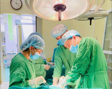 Cảnh báo u buồng trứng ở trẻ gái tuổi dậy thì