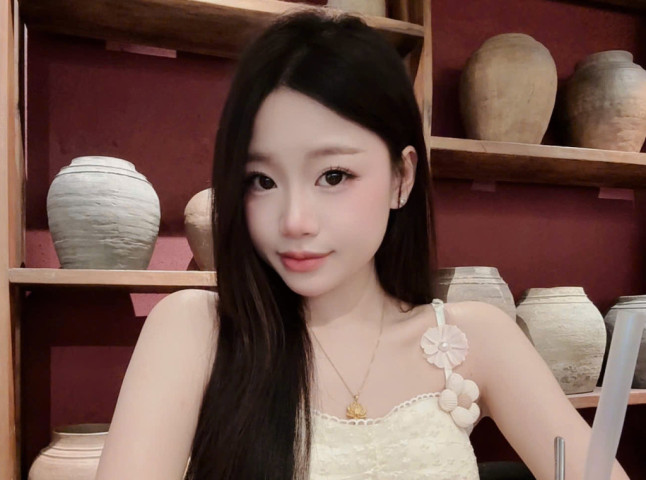 Hoàng Thu Thảo: Khi nét cọ trẻ kể câu chuyện về đam mê