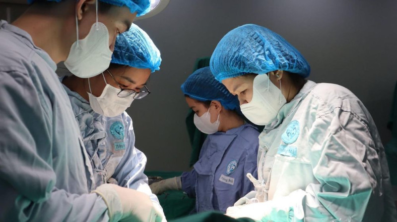 Phú Thọ: Cấp cứu thành công sản phụ béo phì, mắc nhiều bệnh lý thai kỳ