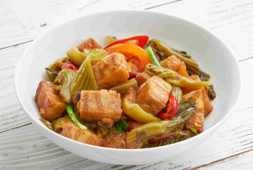 Trời mưa ăn gì ngon? 3 món đậm đà giúp bữa cơm gia đình thêm ấm cúng