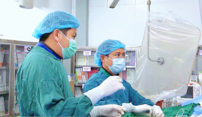Quảng Trị: Cứu sống bệnh nhân 85 tuổi bị nhồi máu cơ tim tối cấp, ngừng tuần hoàn