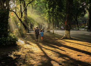 Thời tiết 13/7: Hà Nội nắng đến 35 độ kèm mưa rải rác, TP. Hồ Chí Minh mưa lớn