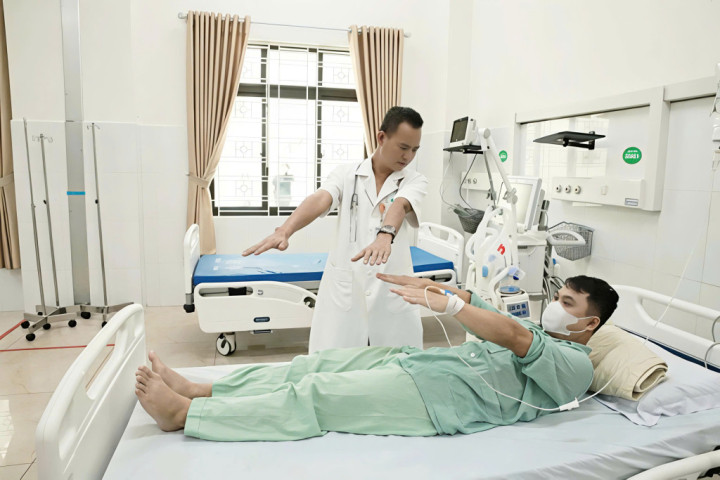 Lào Cai: Lần đầu triển khai thành công kỹ thuật nút dị dạng thông động tĩnh mạch màng cứng
