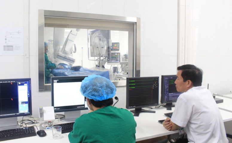 Lào Cai: Phối hợp thực hiện thành công kỹ thuật can thiệp nội mạch đặc biệt