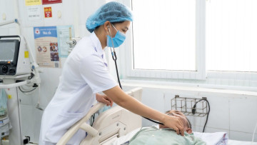 Quảng Ninh: Cấp cứu thành công bệnh nhân sốc phản vệ nặng do dị ứng thực phẩm
