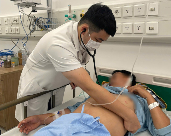 Cấp cứu 8 nạn nhân ngộ độc khí H₂S đặc biệt nghiêm trọng