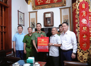 Công an Thanh Hóa tri ân các Anh hùng liệt sĩ và người có công với cách mạng